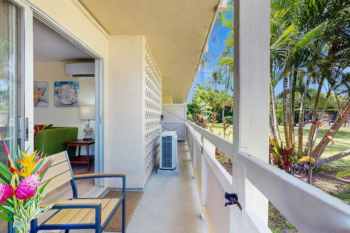 Condo in Kapaa · ★4.63 · 1 bedroom · 2 beds · 1 shared bath - Photo 5