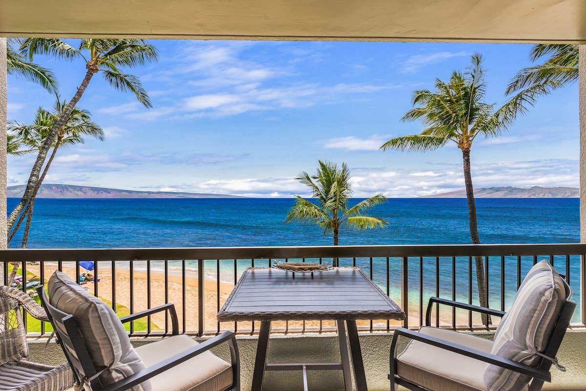 Absolute Beachfront with Million-Dollar Views - Photo 1