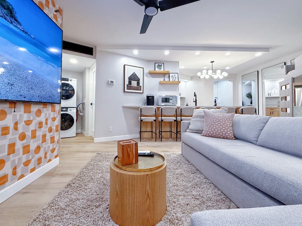 Financial District 1BR-Fully Renovated w/Parking - Photo 4