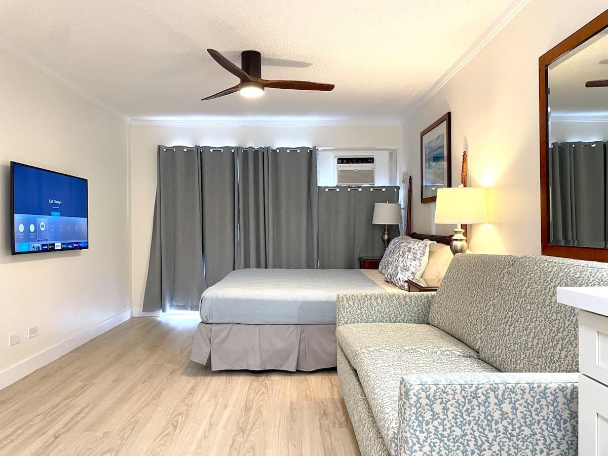 Steps to Waikiki Beach: 2BR with Free Parking - Photo 1