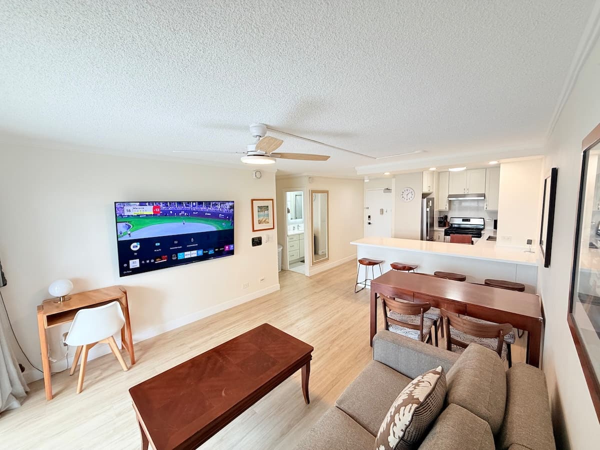 Steps to Waikiki Beach: 2BR with Free Parking - Photo 3