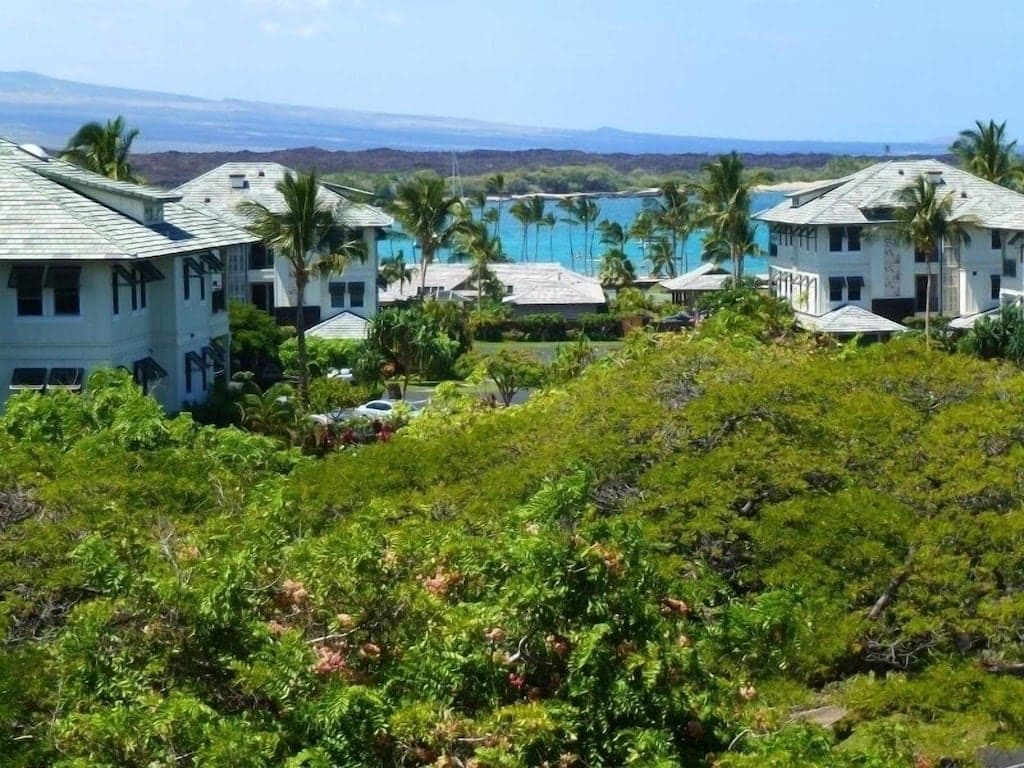 Penthouse condo with Ocean Views - Photo 1