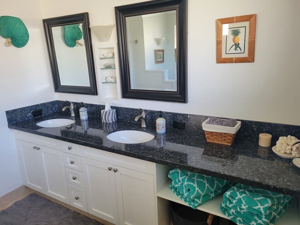 Penthouse condo with Ocean Views - Photo 5