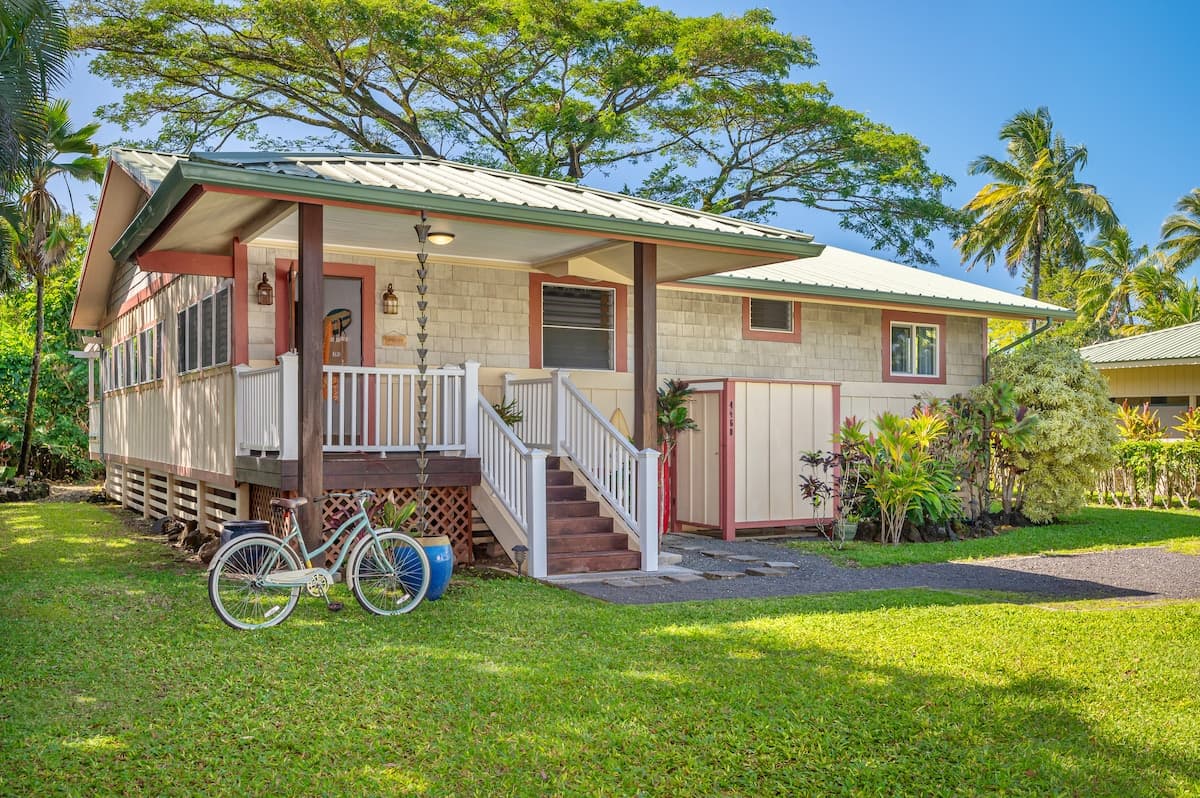 Home in Hanalei · ★4.98 · 3 bedrooms · 3 beds · 3 baths - Photo 2