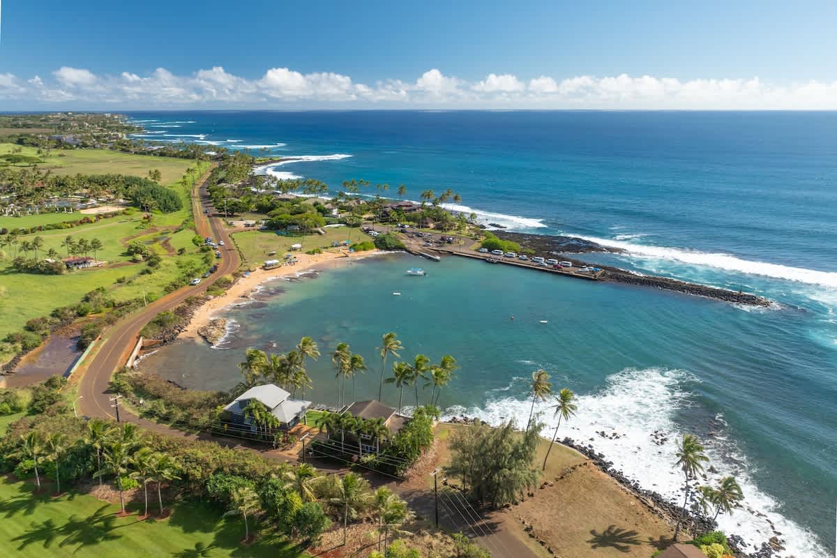 Home in Koloa · ★4.8 · 3 bedrooms · 4 beds · 3 baths - Photo 2