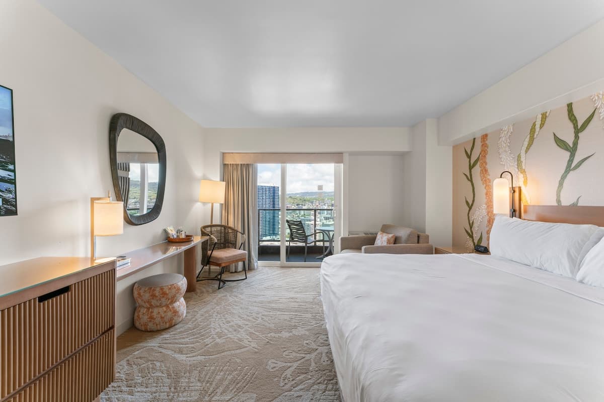 Condo in Honolulu · ★4.85 · Studio · 1 bed · 1 private bath - Photo 3