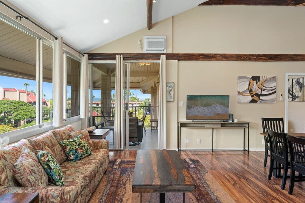 Condo in Kihei · ★4.9 · 2 bedrooms · 3 beds · 2 baths - Photo 3