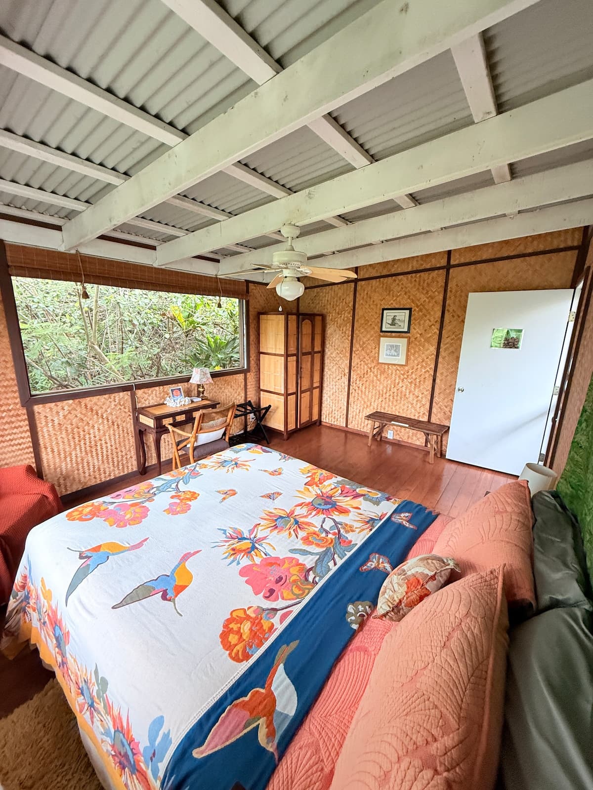 Guesthouse in Captain Cook · ★4.94 · 1 bedroom · 2 beds · 1 private bath - Photo 1