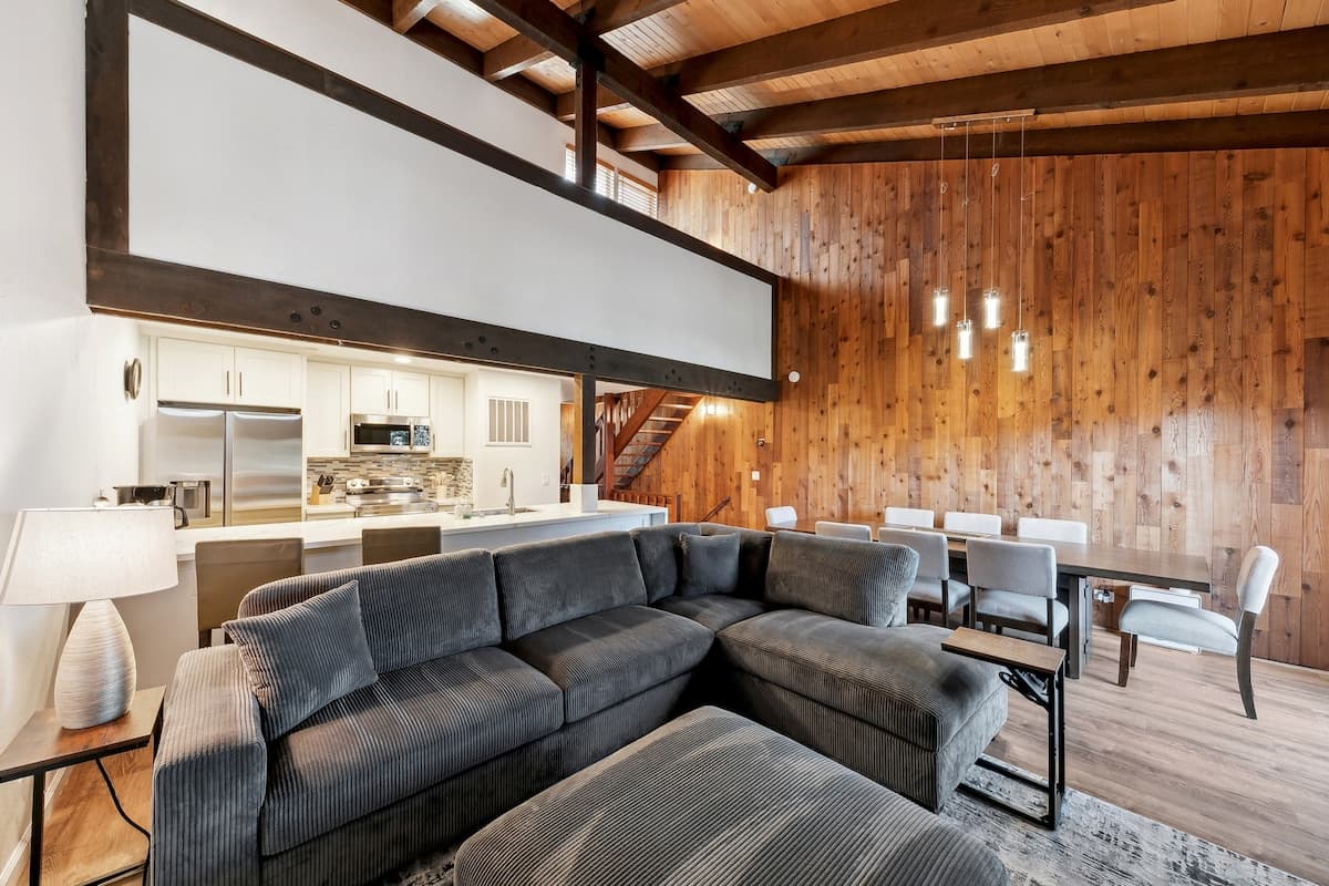 Lakeland Village Townhome with Heated Pool - Photo 5