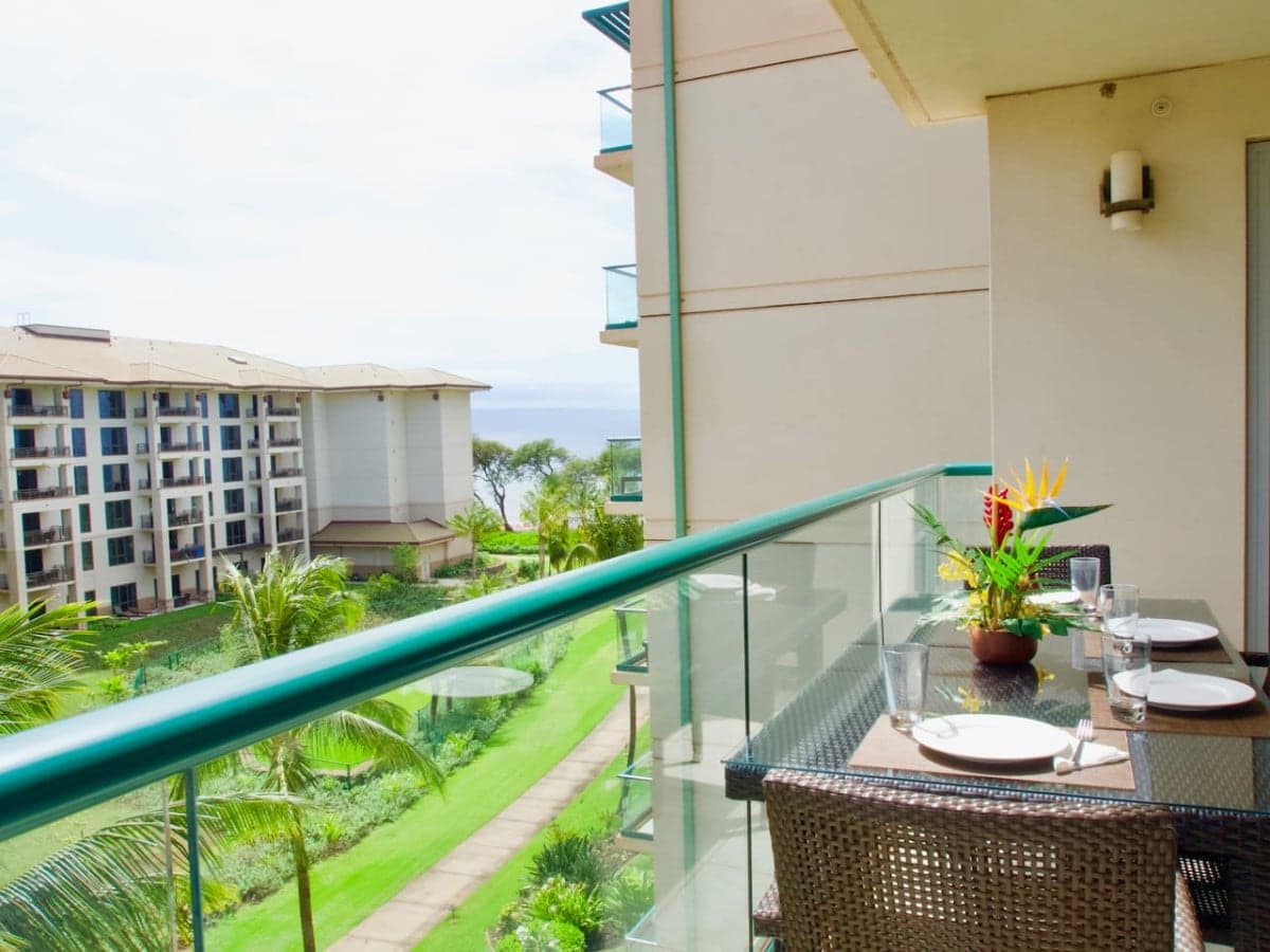 Condo in Lahaina · ★4.99 · 1 bedroom · 2 beds · 1 bath - Photo 1