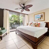 Condo in Kailua-Kona · ★4.5 · 1 bedroom · 2 beds · 1 shared bath - Photo 2