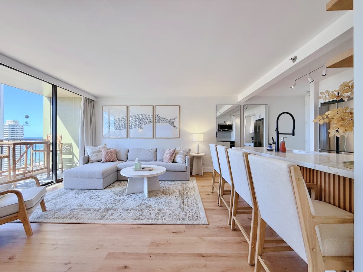 22FL-Upscale Fully Renovated-1BR-Waikiki! - Photo 5