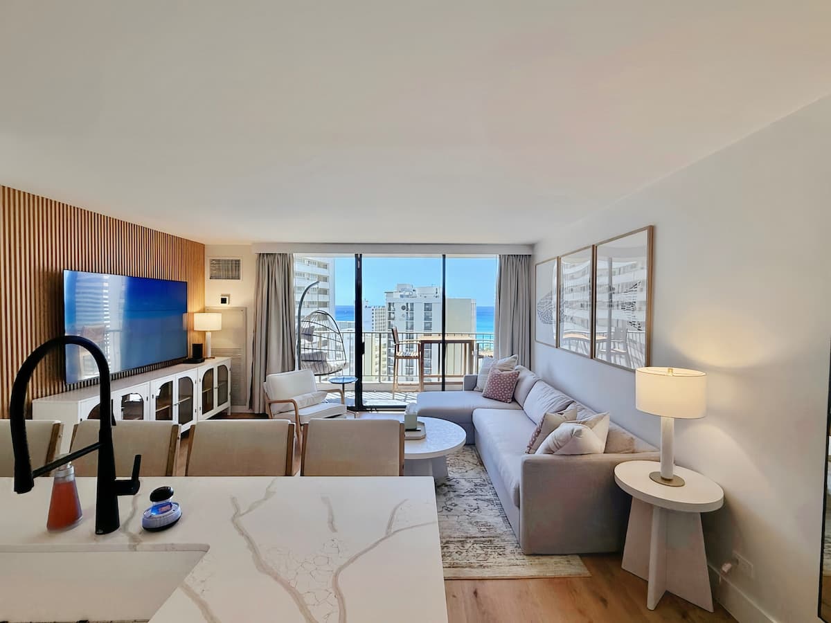 22FL-Upscale Fully Renovated-1BR-Waikiki! - Photo 4