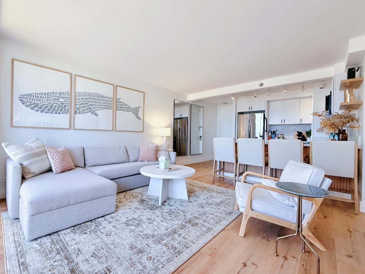 22FL-Upscale Fully Renovated-1BR-Waikiki! - Photo 2