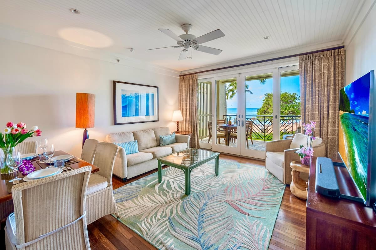 Villa in Kahuku · ★4.91 · Studio · 2 beds · 1 private bath - Photo 4