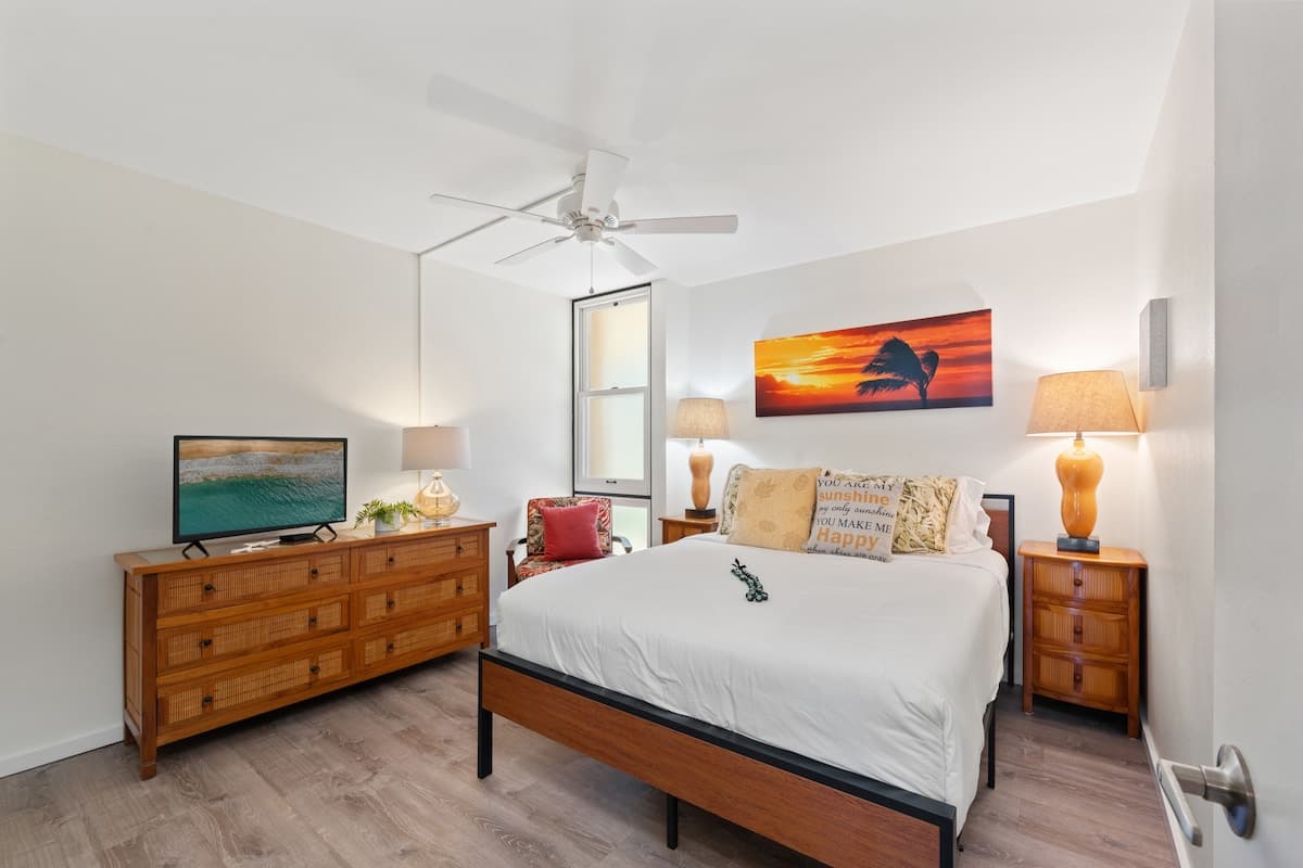 Condo in Kihei · ★4.89 · 1 bedroom · 2 beds · 1 bath - Photo 4