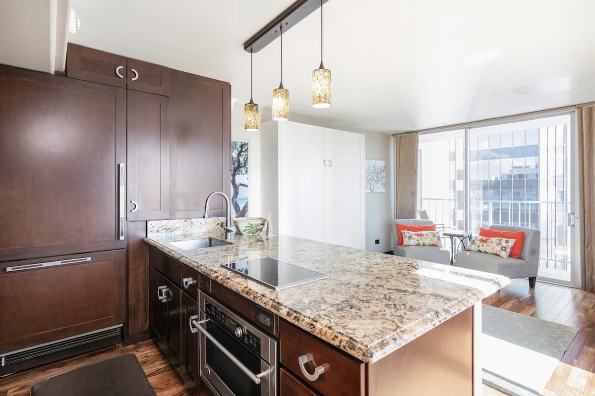 5-Star Upscale Studio - Heart of Waikiki w/Parking - Photo 4