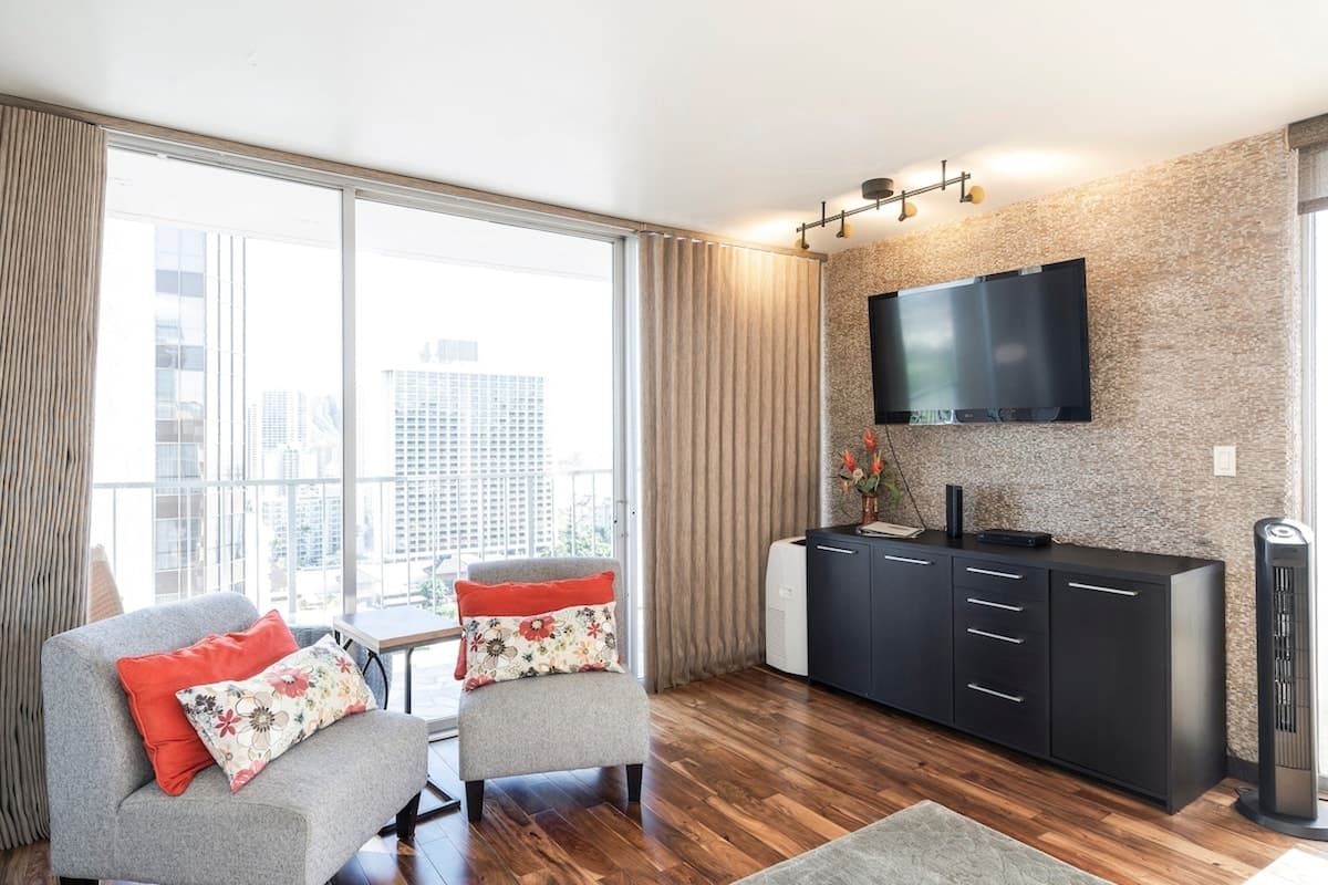 5-Star Upscale Studio - Heart of Waikiki w/Parking - Photo 3