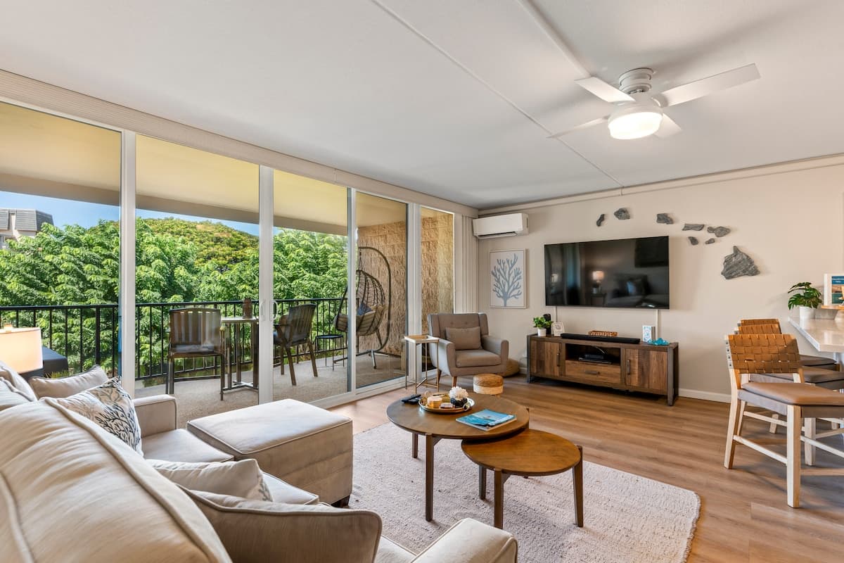 Condo in Kihei · ★4.97 · 1 bedroom · 3 beds · 1 bath - Photo 4