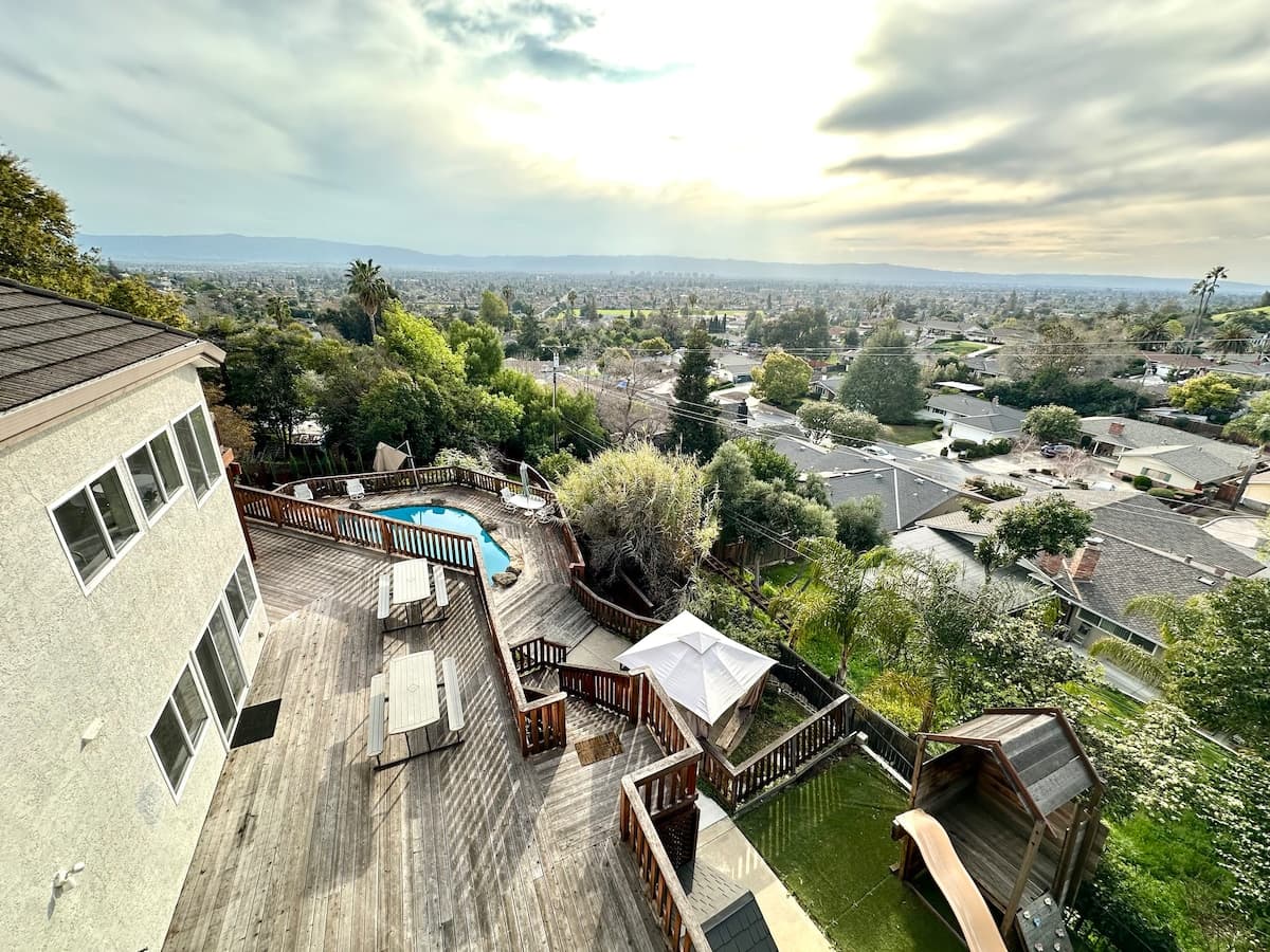 Panoramic City Views, 3 Floors, 2 Kitchens, Pool - Photo 3