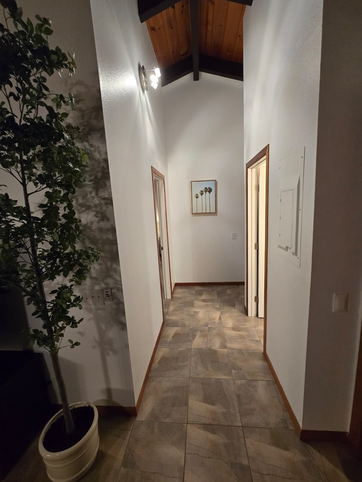 Home in Captain Cook · ★4.85 · 3 bedrooms · 5 beds · 3 private baths - Photo 4
