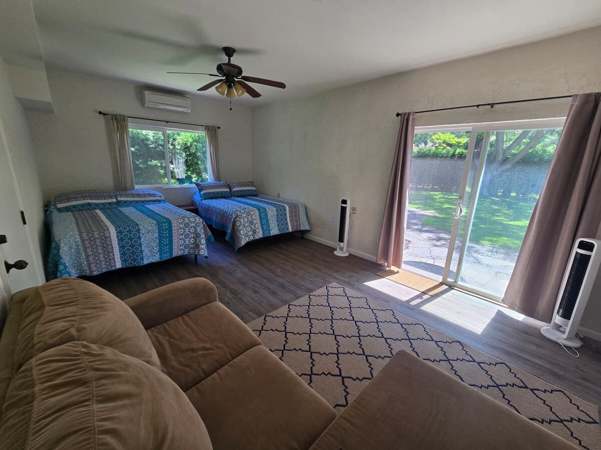 Home in Waimea · ★4.59 · 5 bedrooms · 12 beds · 3 private baths - Photo 5