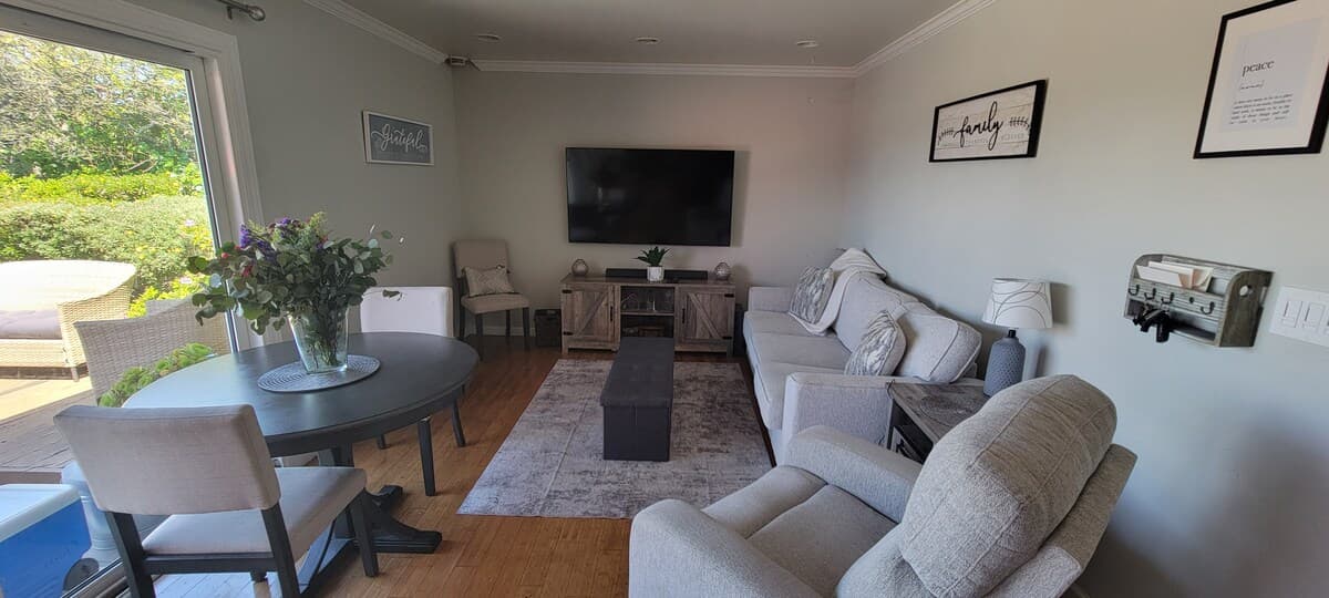 Oakland Home with Panoramic Patio Views - Photo 2