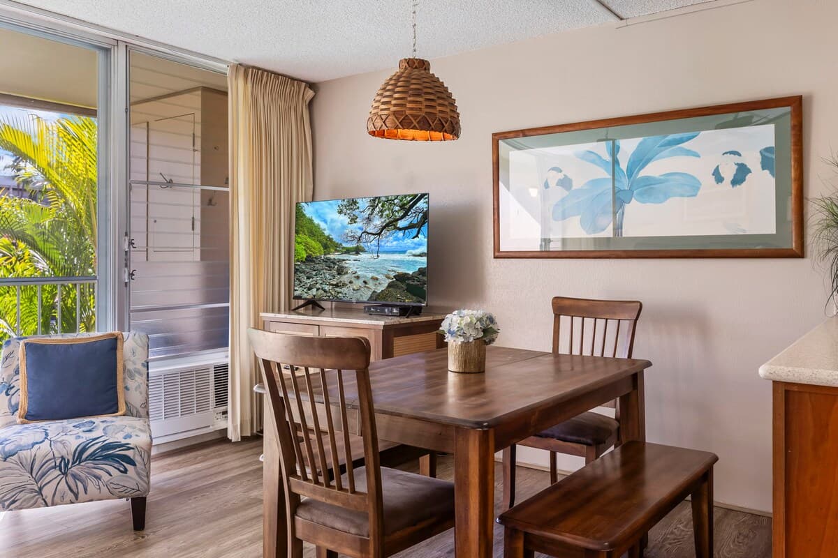 Condo in Kihei · ★4.95 · 1 bedroom · 2 beds · 1 bath - Photo 3