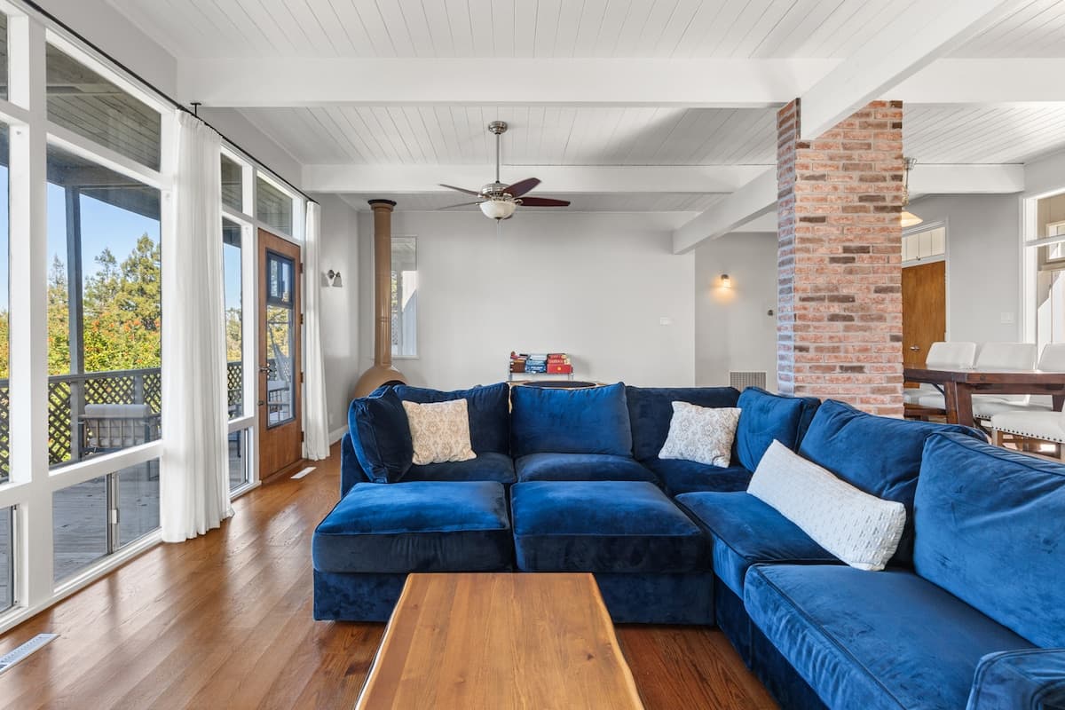 Berkeley Hills Home with Panoramic Bay Views - Photo 1