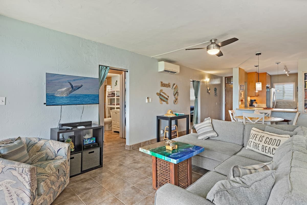 Condo in Kihei · ★4.89 · 2 bedrooms · 3 beds · 2 baths - Photo 2