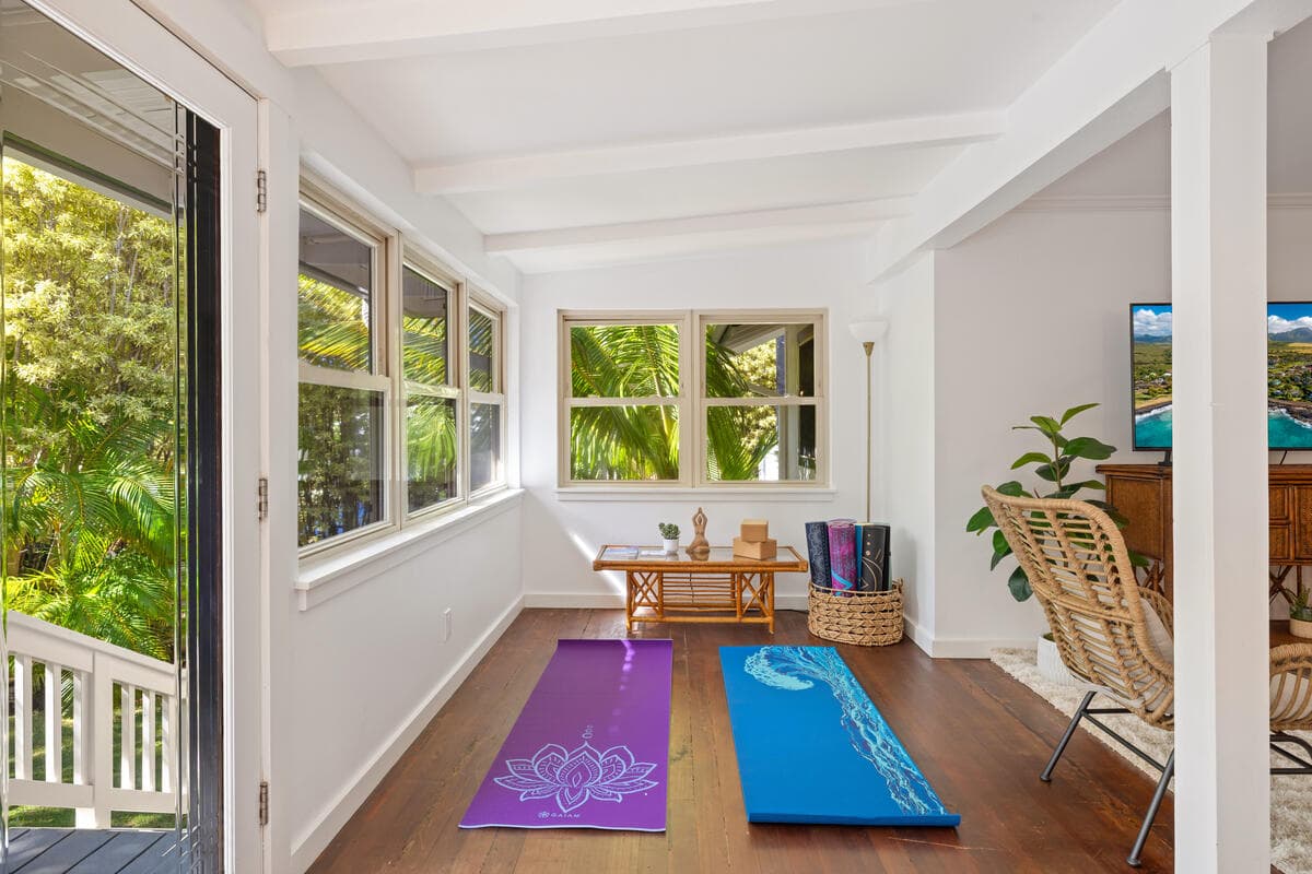 Home in Koloa · ★5.0 · 2 bedrooms · 3 beds · 1 bath - Photo 2