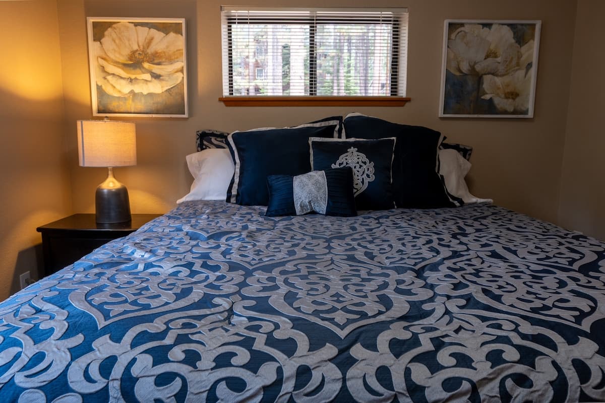 Alpine Retreat with Xbox & 3 Levels of Space - Photo 1