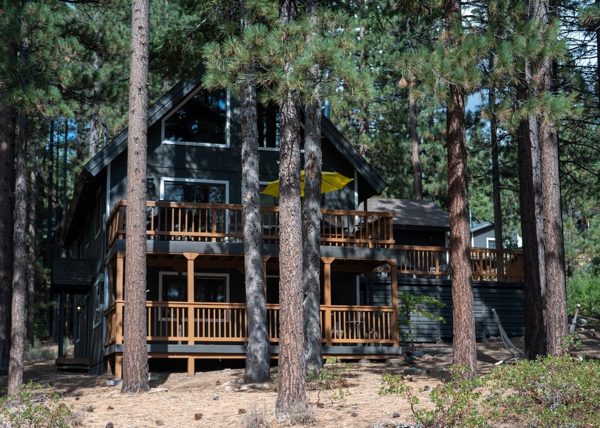 Alpine Retreat with Xbox & 3 Levels of Space - Photo 4