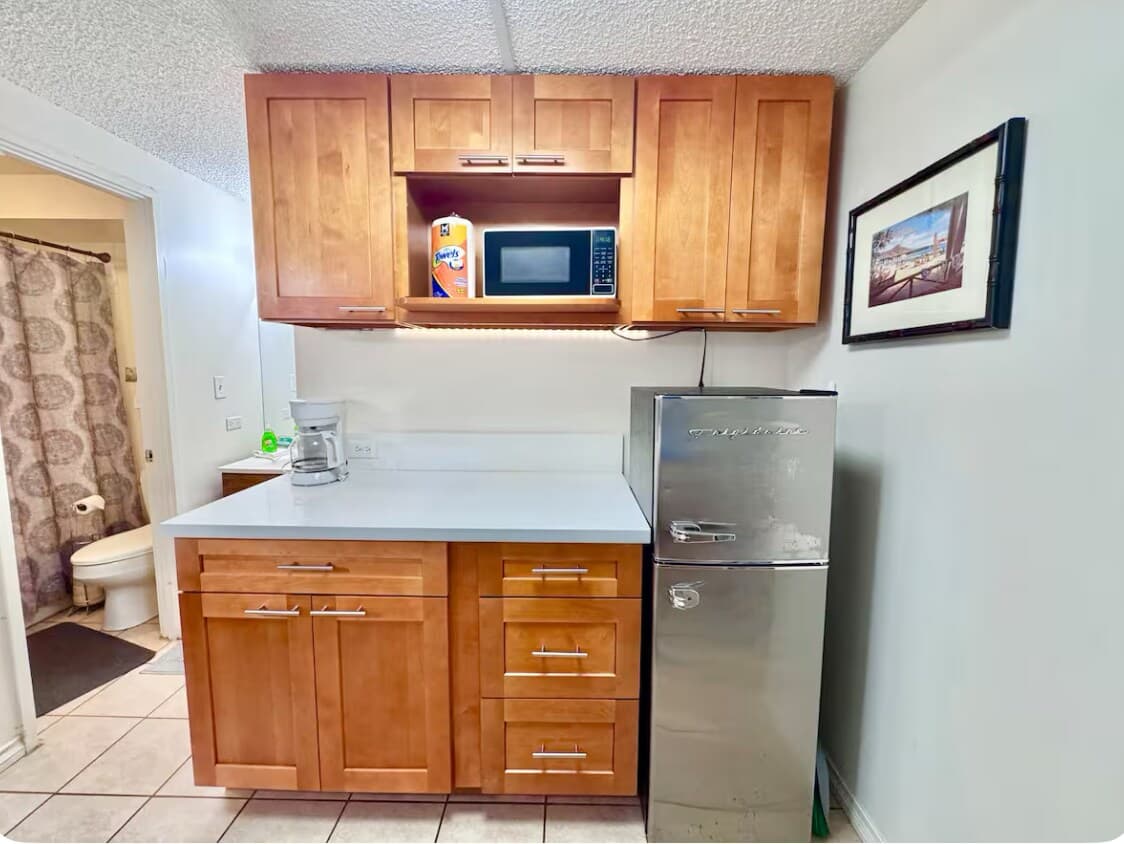 907 Remodeled, central! - Photo 3