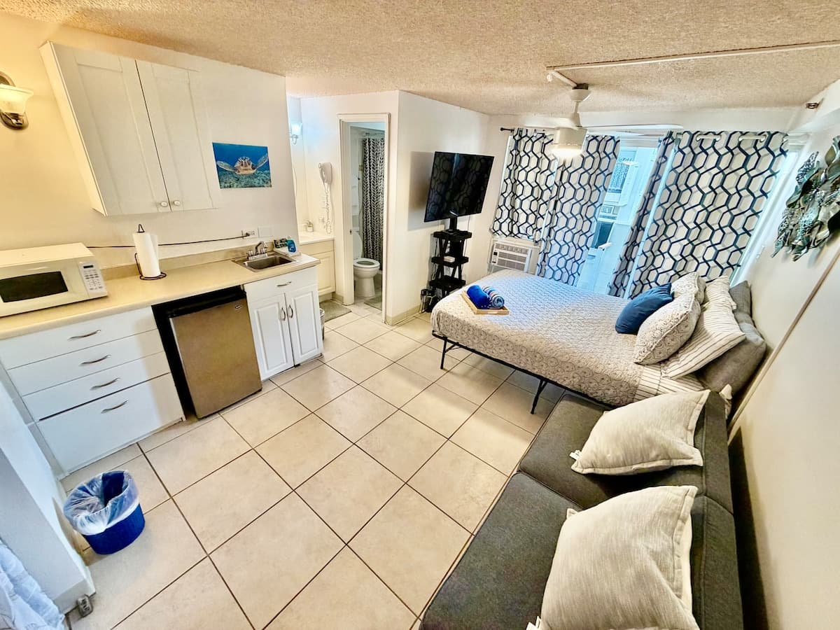 1004 Central, Ocean View! - Photo 1