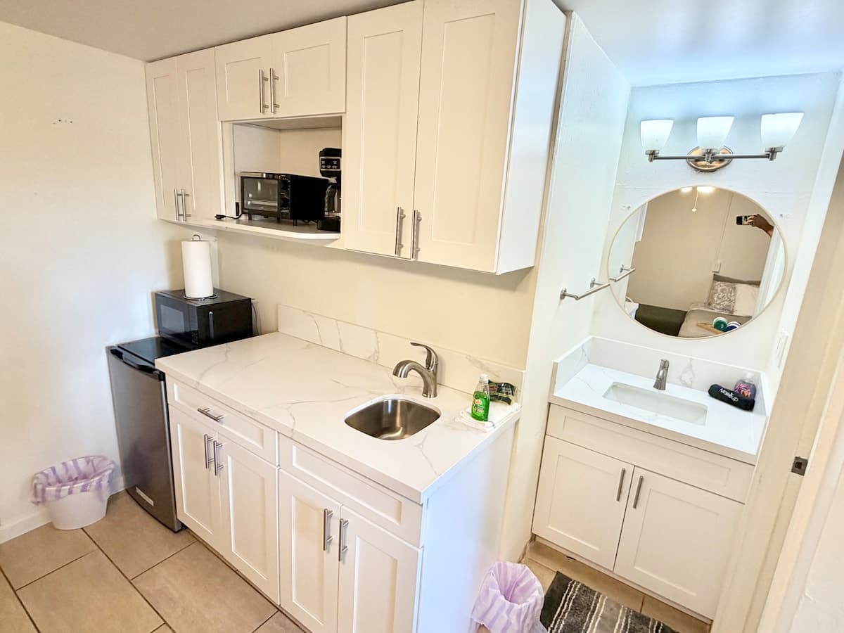 404 Central, Close to Beach! - Photo 5