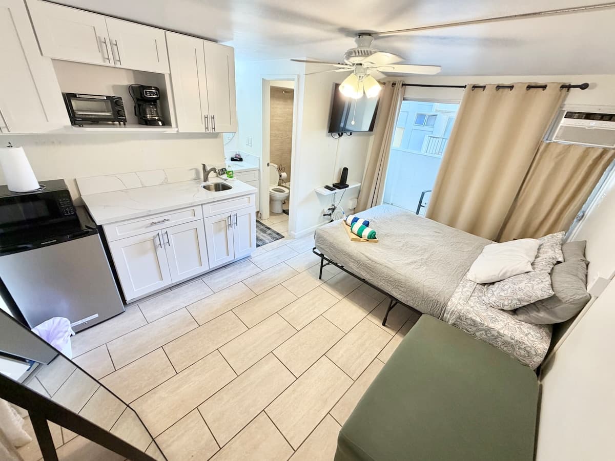 404 Central, Close to Beach! - Photo 1