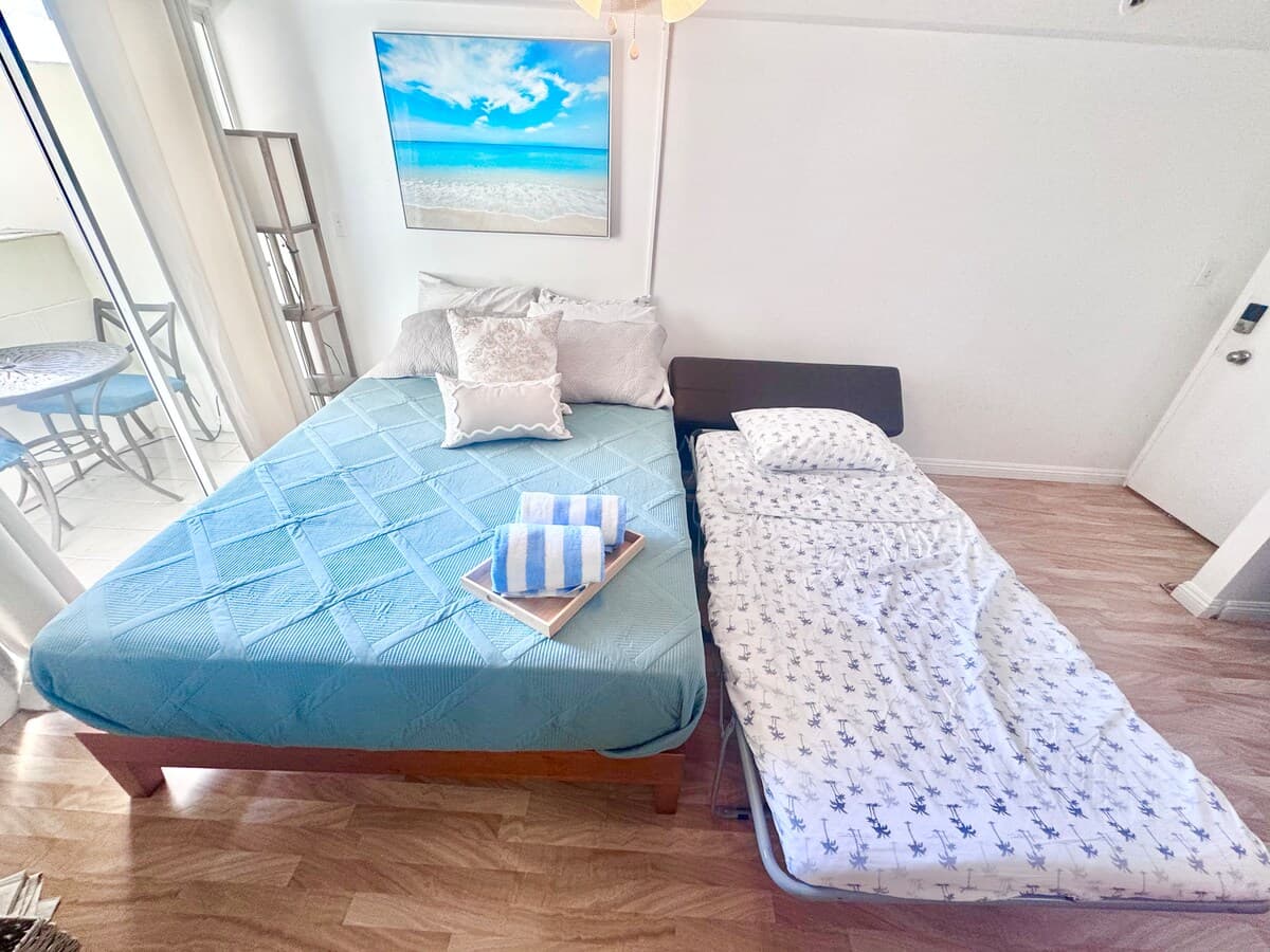 Central, Early check in! Upgraded Unit! - Photo 1