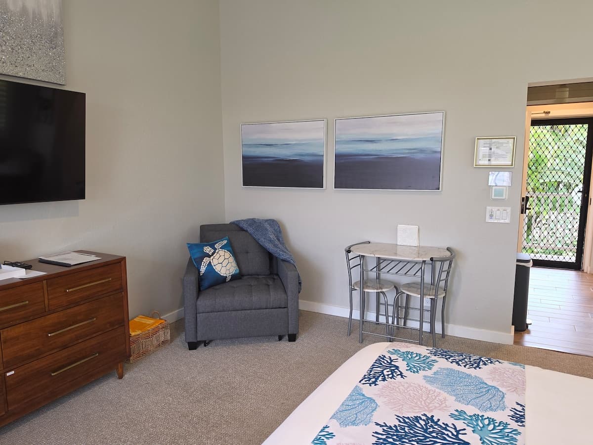 Condo in Wailea · ★4.97 · 1 bedroom · 2 beds · 1 private bath - Photo 4
