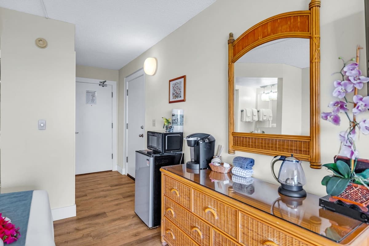 Condo in Kihei · ★4.75 · Studio · 2 beds · 1 bath - Photo 5