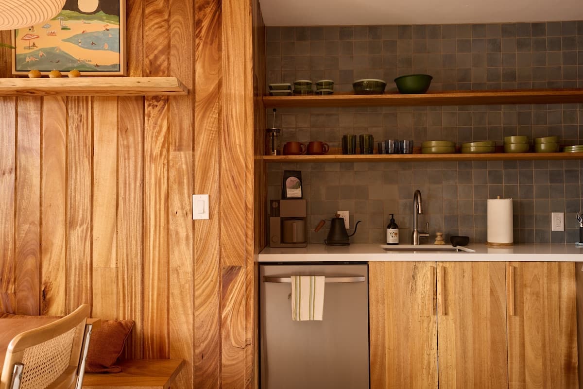 Condo in Kahuku · ★4.98 · Studio · 2 beds · 1 private bath - Photo 3