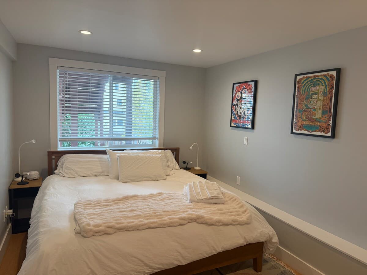 Bright, Modern In-Law Suite w/ Gym & Garden - Photo 5