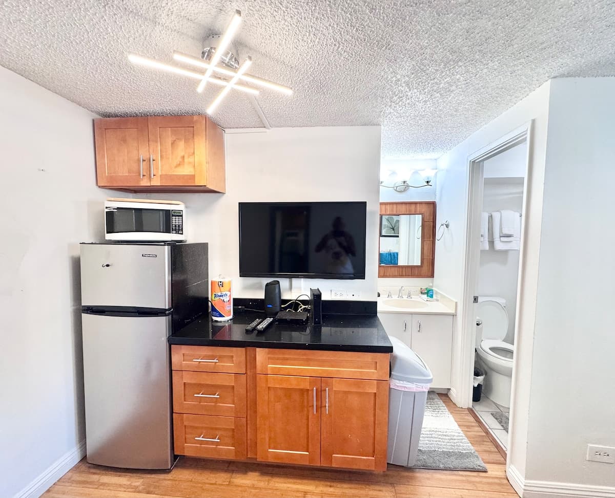 710a Bamboo Beauty, Central! - Photo 5