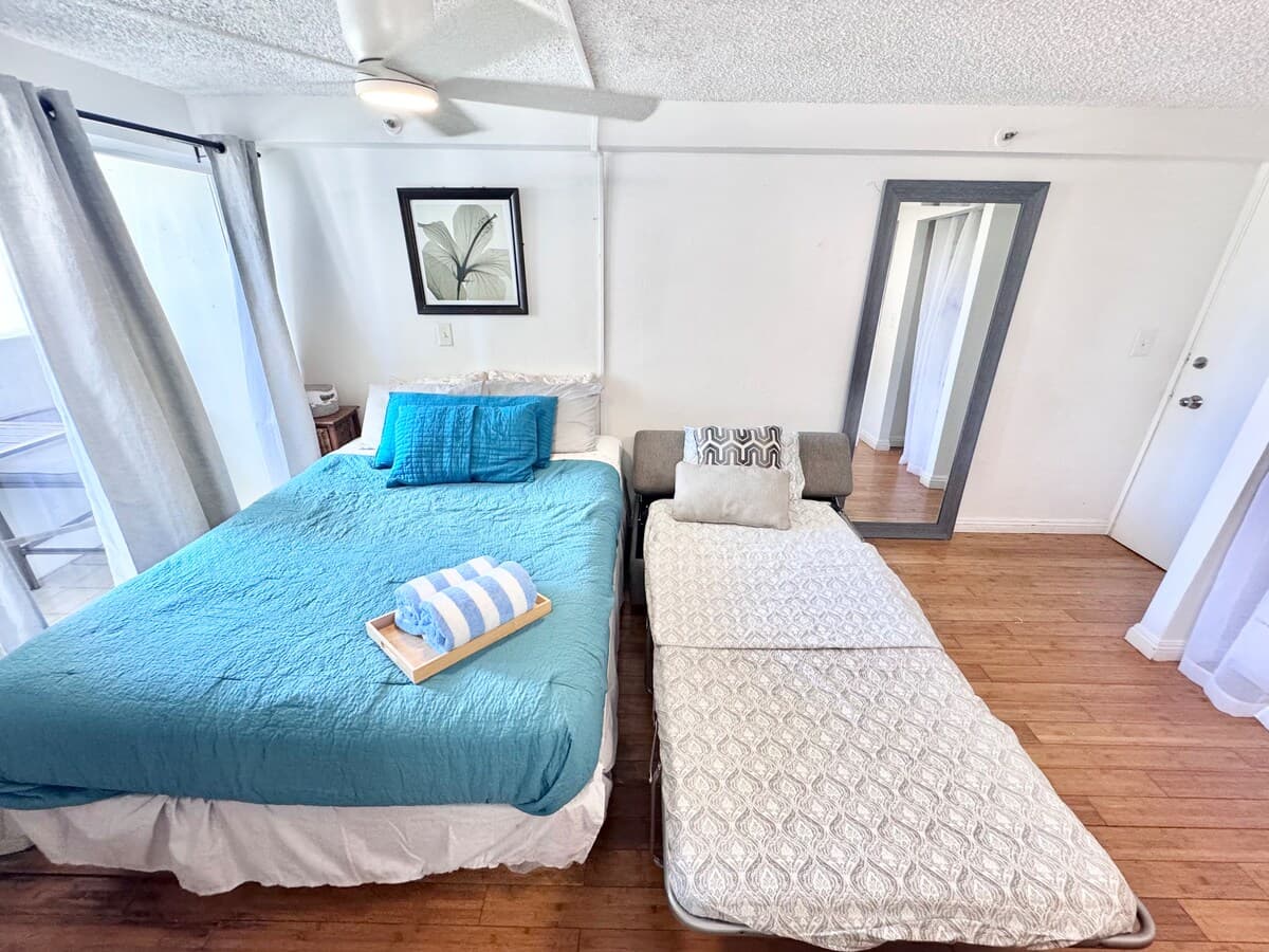 710a Bamboo Beauty, Central! - Photo 3