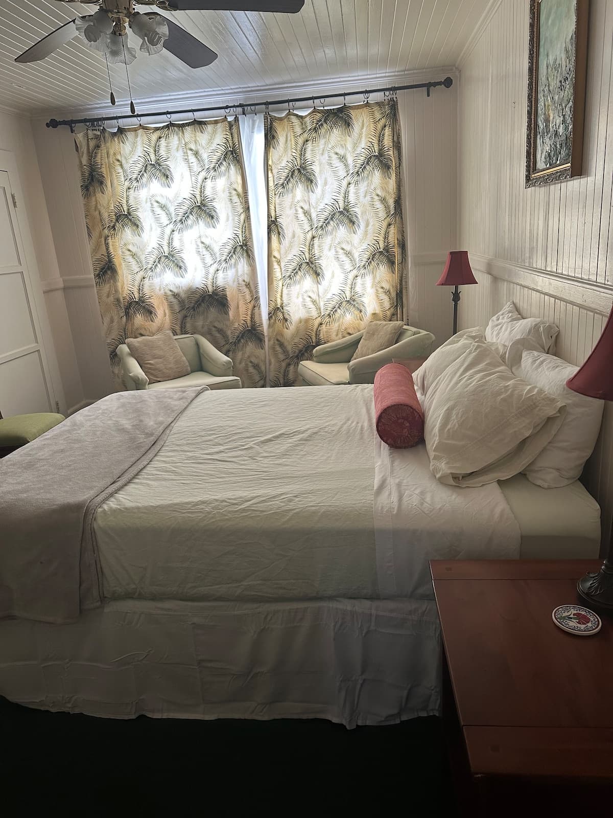 Home in Hilo · ★4.7 · 1 bedroom · 1 bed · 2.5 private baths - Photo 1