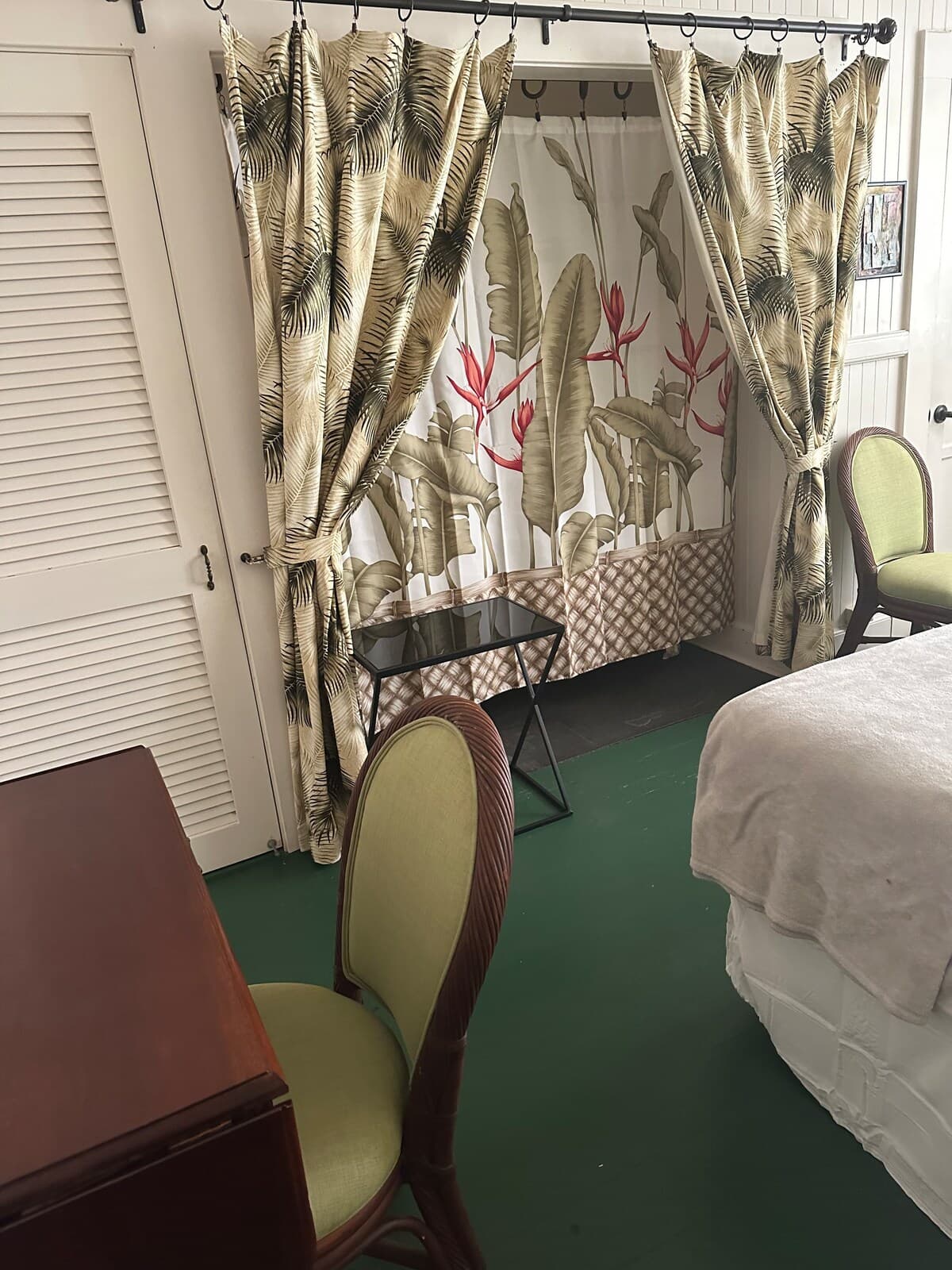 Home in Hilo · ★4.7 · 1 bedroom · 1 bed · 2.5 private baths - Photo 4