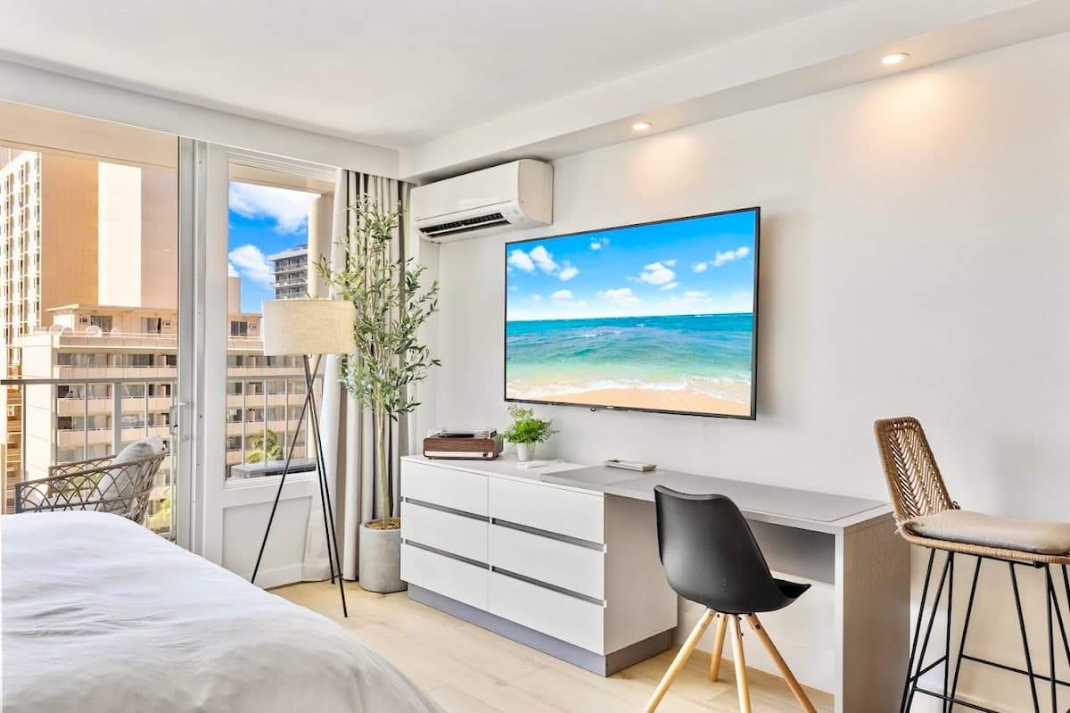 New! Elegant King Studio-Waikiki Beach w/Parking - Photo 5