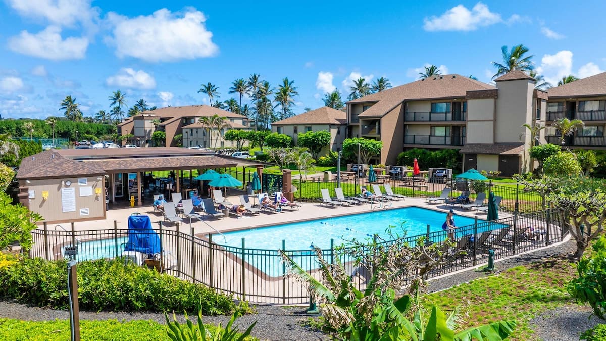 Condo in Kapaa · ★4.94 · 1 bedroom · 2 beds · 1 shared bath - Photo 2