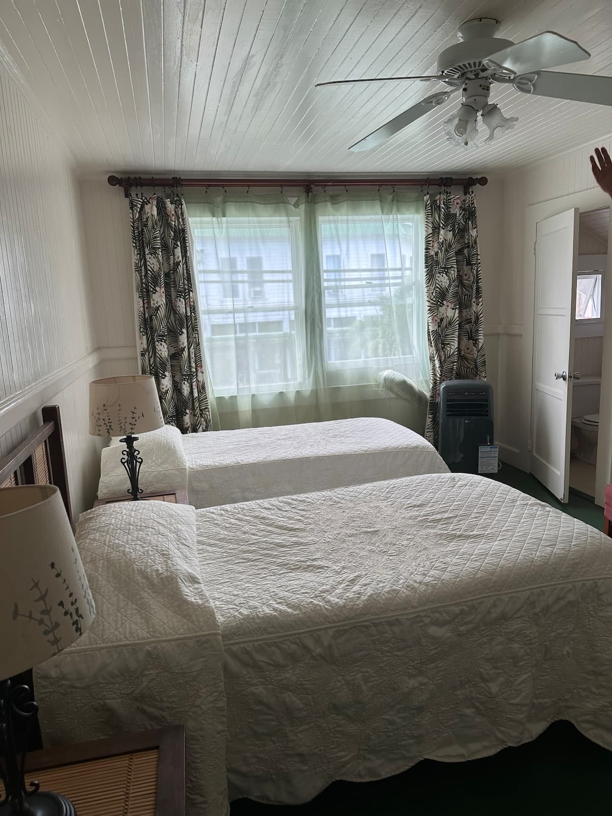Home in Hilo · ★4.44 · 1 bedroom · 2 beds · 3.5 private baths - Photo 1