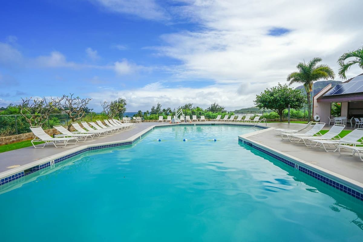 Condo in Lihue · ★4.5 · 2 bedrooms · 3 beds · 2 shared baths - Photo 1